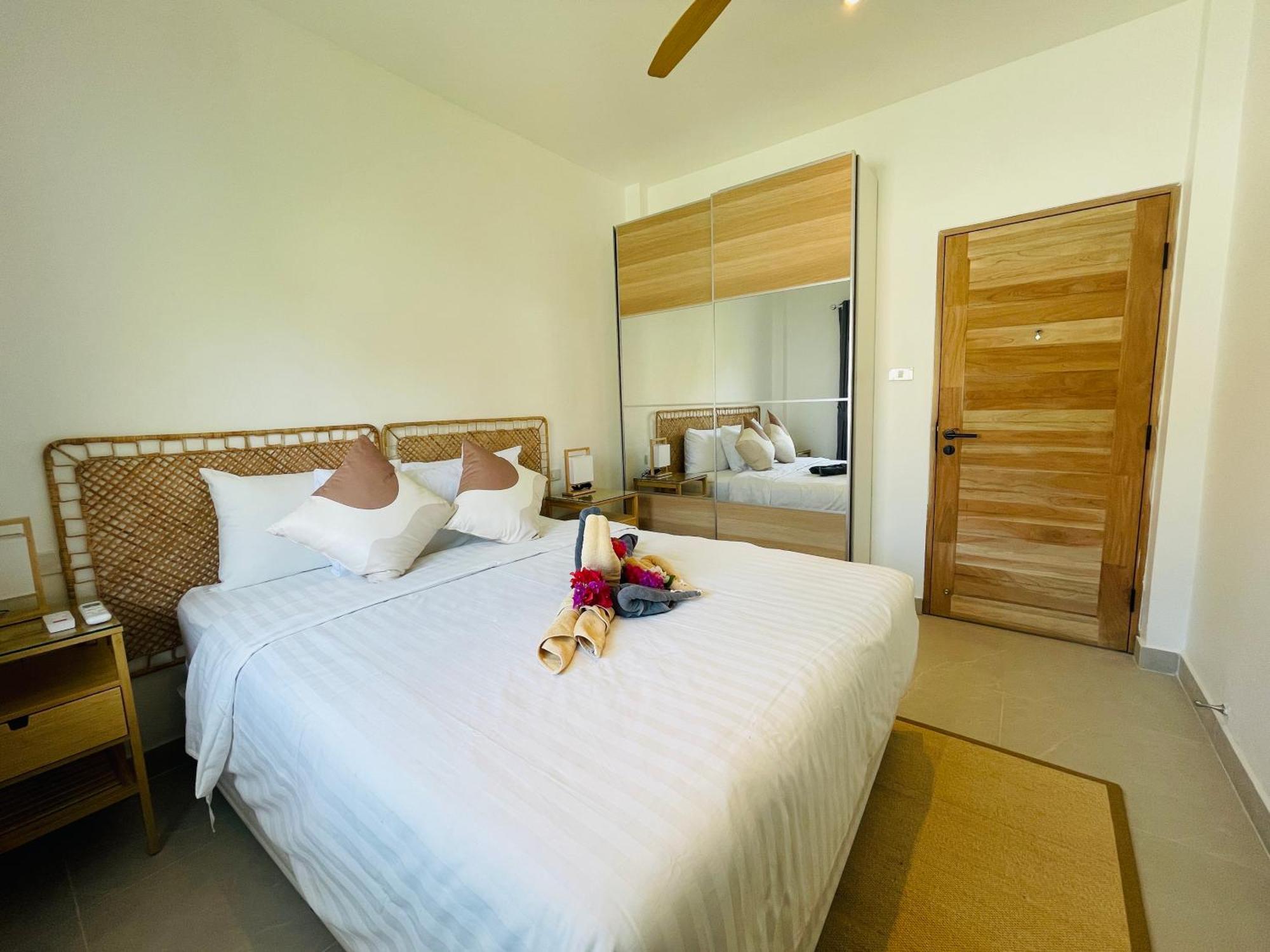 Baan Saint-Tropez Seaview Villas Kata Beach 外观 照片