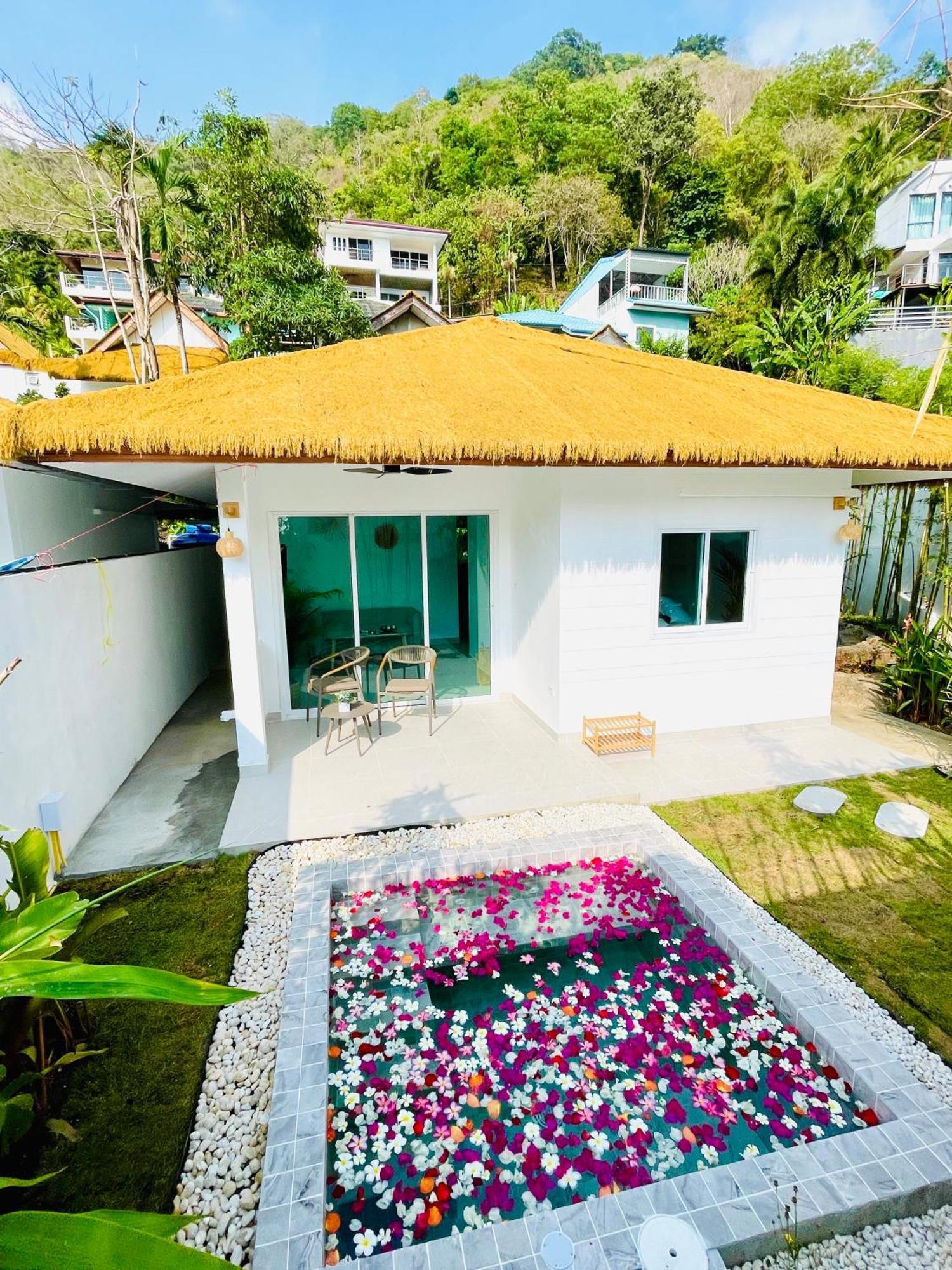 Baan Saint-Tropez Seaview Villas Kata Beach 外观 照片