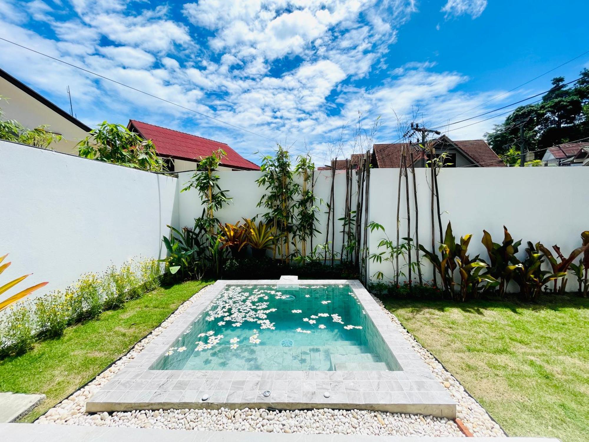 Baan Saint-Tropez Seaview Villas Kata Beach 外观 照片